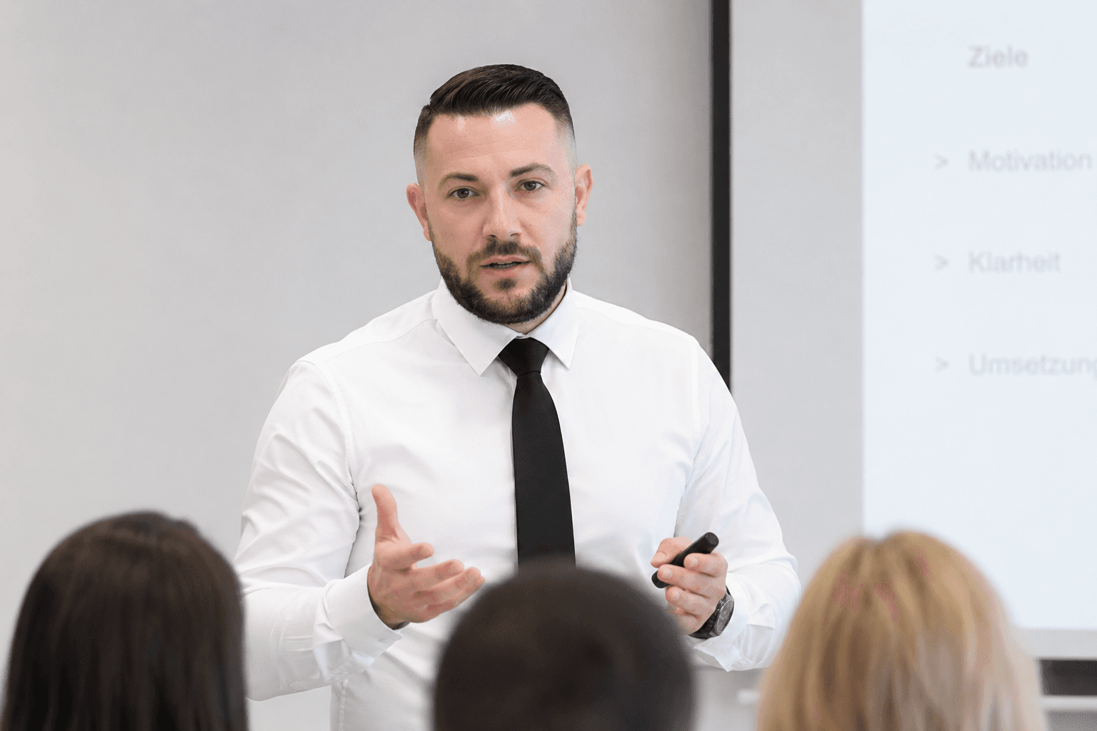 Constantin Bobic im Coaching- und Trainingskontext